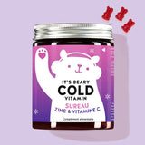 Une boîte de It’s Beary Cold Vitamins avec l'extrait de sureau et le zinc de Bears with Benefits pour faire face à la saison froide.