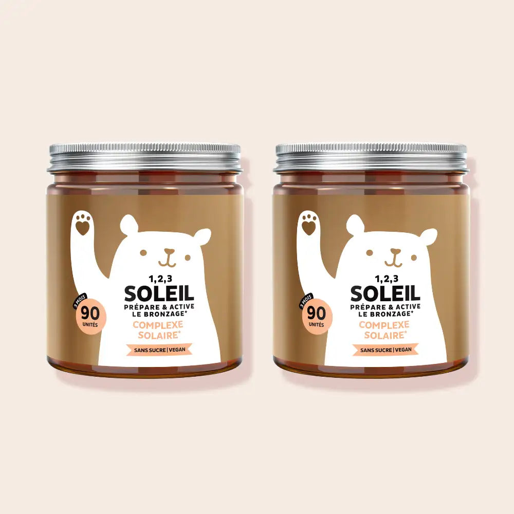 Deux boîtes de gummies Soleil Bears with Benefits complexe solaire, format 90 unités, présentées côte à côte sur fond beige, complément alimentaire pour préparer et activer le bronzage, vegan et sans sucre.